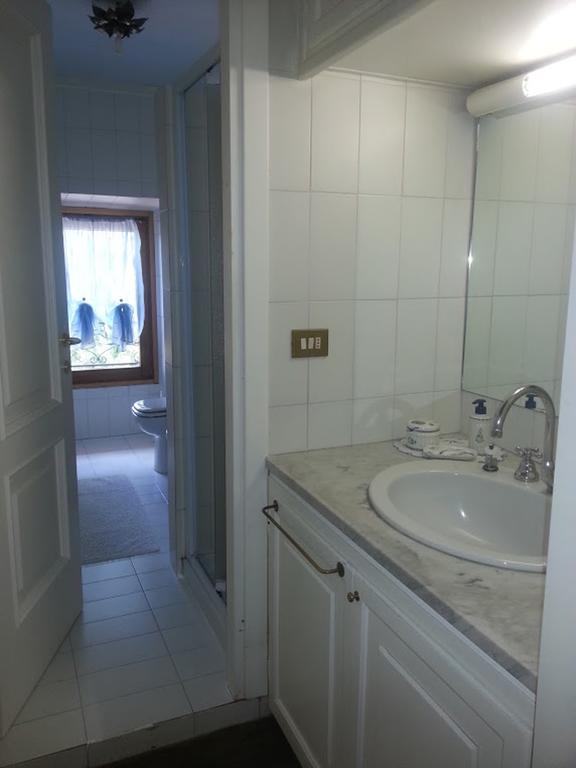 Cascina Ciosse B&B Grognardo Quarto foto
